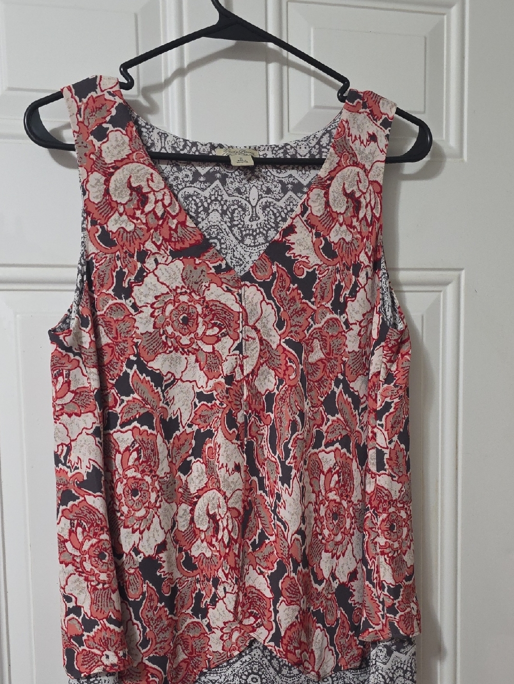 Lucky Brand Sleeveless V-Neck Floral Print Top in Red and Black - Women